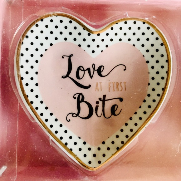 Love! β€οΈ - Picture 3 of 4